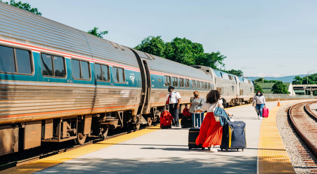 Choosing Your Amtrak Lincoln Service Train Station